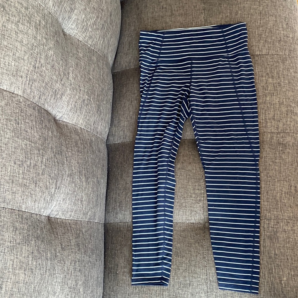 Athleta size M leggings